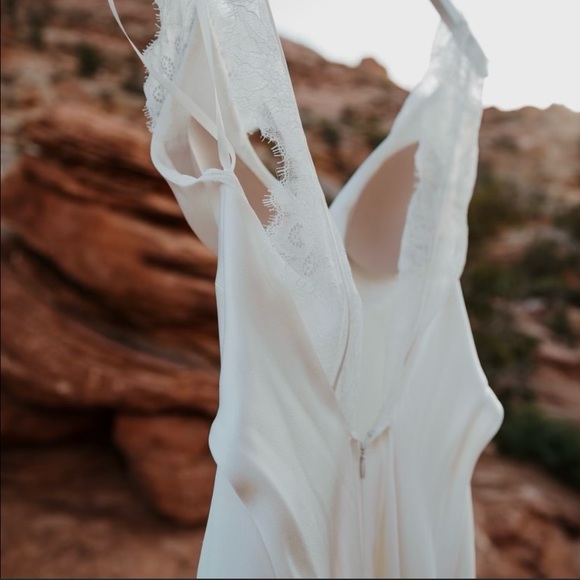 Savannah Miller Alma Wedding Gown - Picture 4 of 6